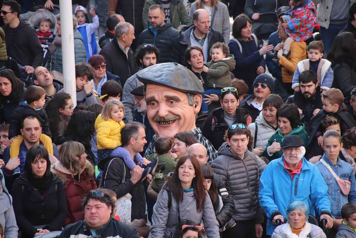 Erraldoi eta buruhandiak Zal 20 1582375946216