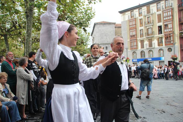 Udaberri Dantza Dezagun Tolo 148 1504963936547