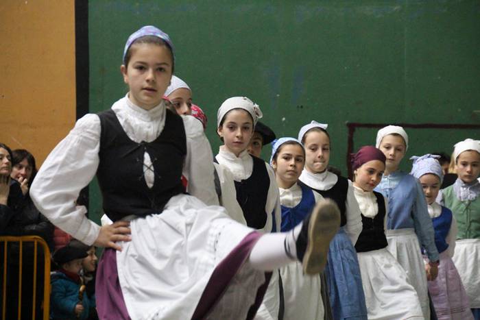 Dantzari txiki eguna anoetan 20 1463914946411