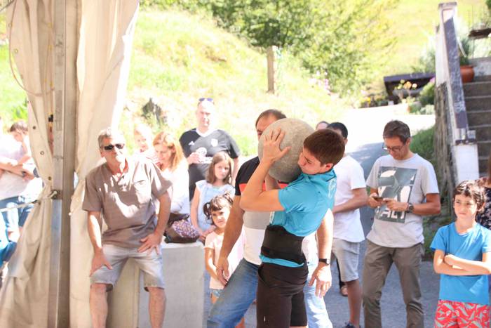 Uganetarrak gehiago izan dir 52 1537014972050