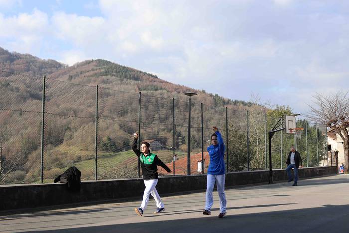 Eskuz binakako Master Labora 2 1644754818332