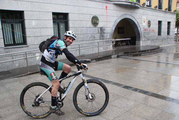 Gustura I. Ibarraldeko Raidarekin 31 1467488961564