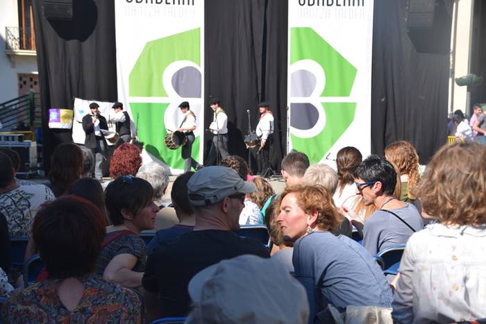 Dantzari txikiak, goizeko pr 102 1491667004041