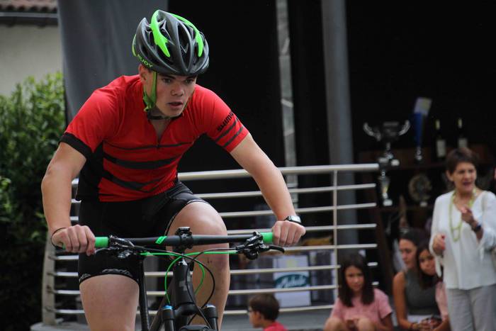 Pikoa da amabirjin eguneko b 52 1565872660159