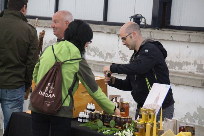 V. Udaberriko merkatua berrobin 18 1463915454167