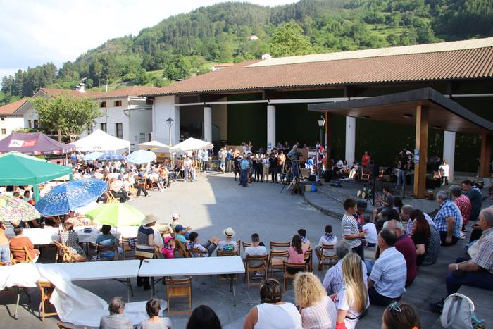 Bihar amaituko da herri bazkarirako txartelak erosteko aukera