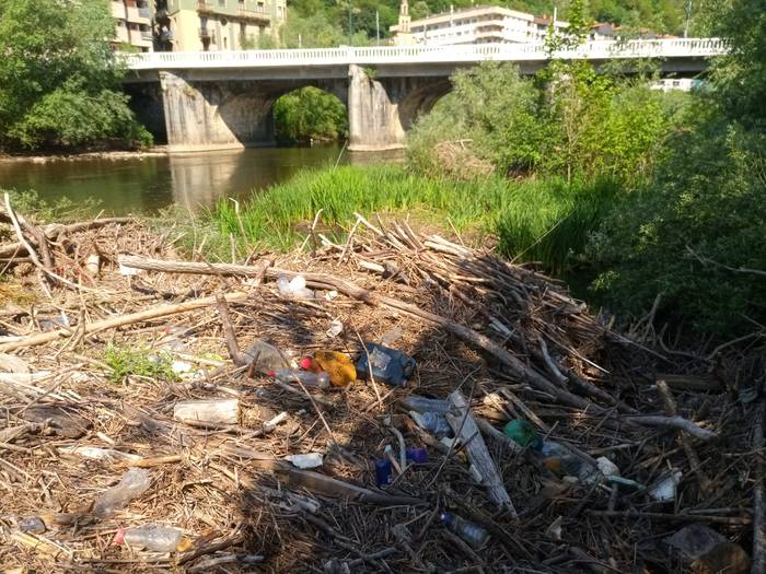 15.000 kilo inguru hondakin jaso dituzte