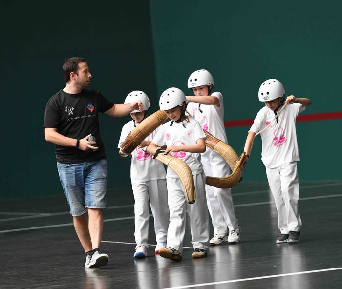 Ekitaldi hunkigarri, solidar 54 1654538311699