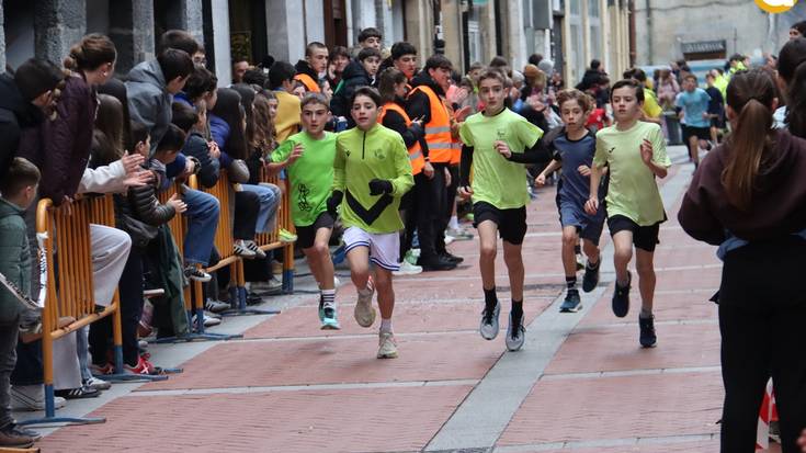 Gaztetxoek ere korrika amaitu nahi izan dute urtea