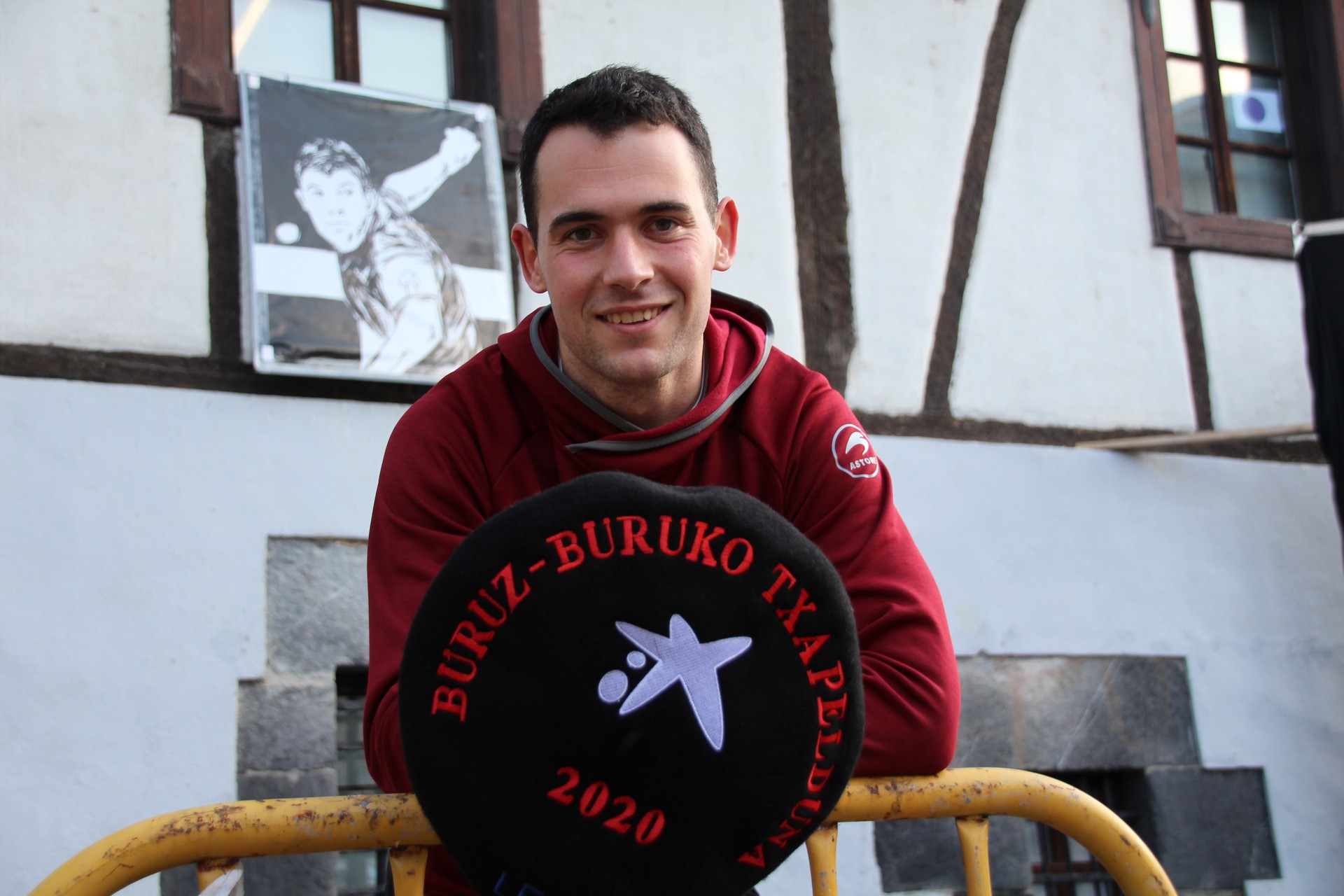 Buruz buruko finala kontatu dizu Atariak