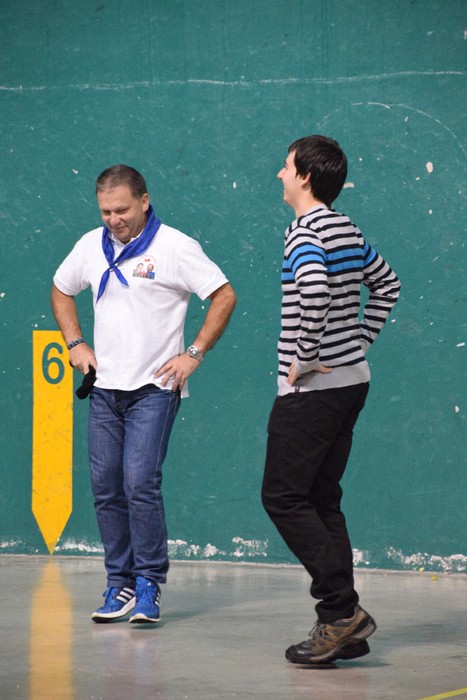 Dantzaren sokak lotuta - 24