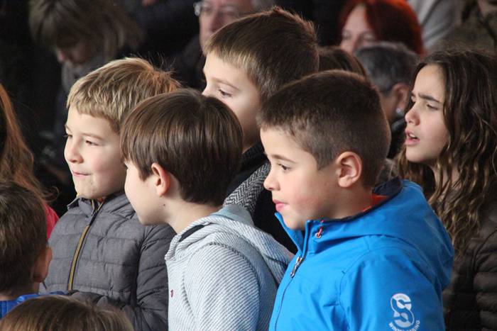 Zerkausia, egun batez antzok 25 1511703232859