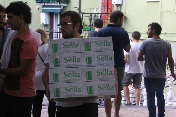 Sagardoz lagunduta jarraitu  16 1504375662550