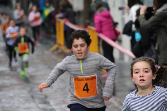 Hirugarrenez, elkartasuna El 15 1515333927599