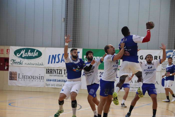 Tolosa CF eskubaloia prest d 31 1535892270505