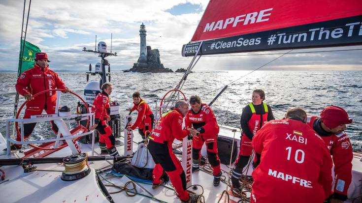 Xabi Fernandezen ontzia bigarren, Rolex Fasnet Race estropadan