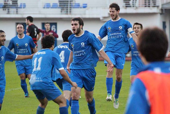 Tolosa CF vs mutriku 2015 22 1448903966350