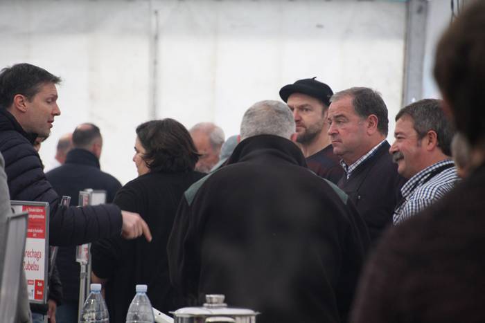 Babarrun platerkada onena, D 20 1511112808753