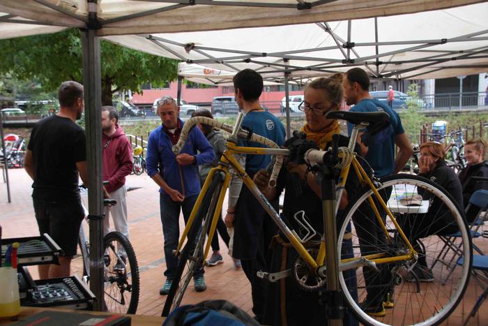 BIgarren eskuko azoka, mugik 13 1664013938482