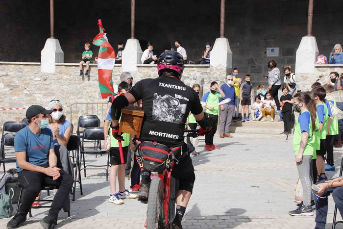 Irurako Kutxa Bira iruditan 7 1619287418540