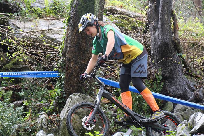 Bi gurpilen gainean  37 1491138595247