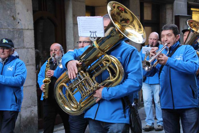 Eztarriak Eguberri doinuz be 3 1577541016995