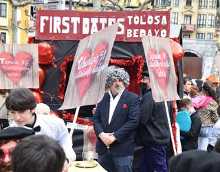 Karrozak eta konpartsak Ferialekuan prestatzeko aukera izango dute inauterizaleek