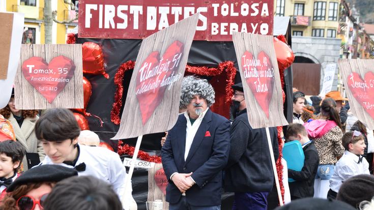 Karrozak eta konpartsak Ferialekuan prestatzeko aukera izango dute inauterizaleek