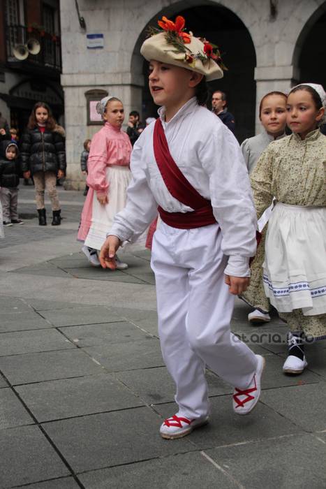 Dantzari Txiki eguna Tolosan 2016 13 1458400059145