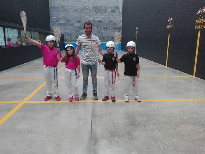 Xarea, xare eskola eta Irura irabazle