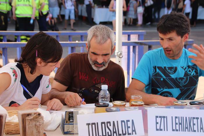 "Ibarra, Azoka eta Piparra" 46 1537103100239