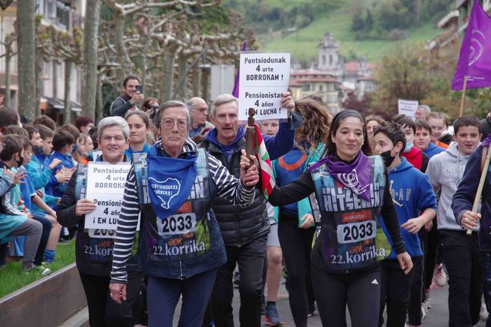 22. Korrika, furgonetatik, T 19 1649420177536