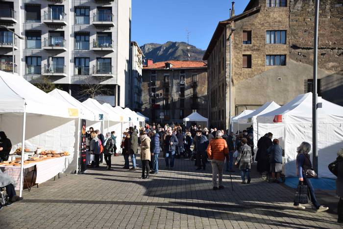 Gabonen atariko azoka, berez 1 1639838637627