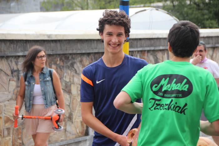 Morea nagusi plazan eta balk 41 1503489347398