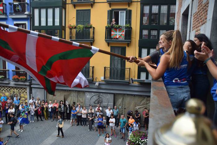 «Zorionak eta eskerrik asko  100 1536523892436