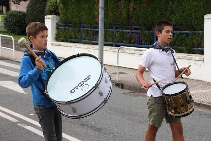 Erraldoiak, buruhandiak eta  27 1505067929077