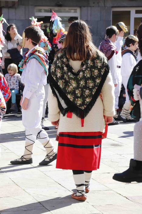 Dantzari Txikiak Zaldunita b 44 1645880484630