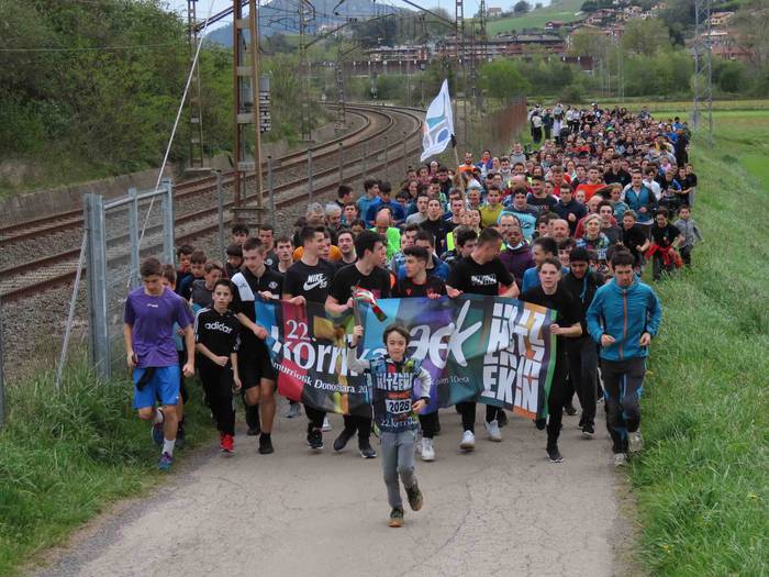 korrika, furgonetatik, Aizto 75 1649421645521