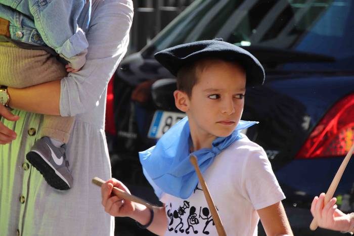 Danbor hotsek esnatu dute au 2 1572095540035