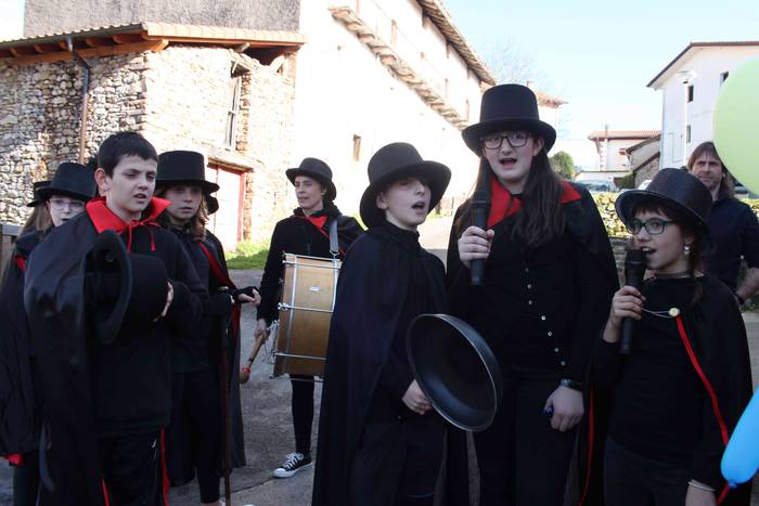 Berastegiko eskolako inauter 13 1581693836311