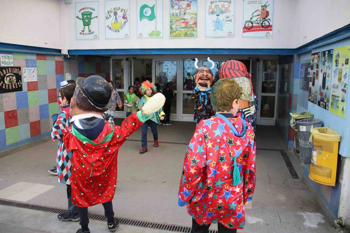 Emozioz beteta hartu dituzte 6 1582220736516