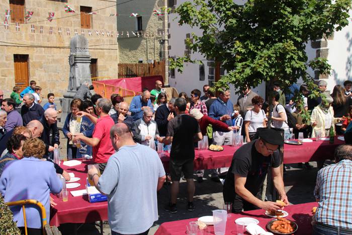 Hamaiketakoa eta toka Santak 7 1525613643136