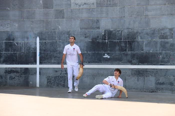 Asteburuan hasiko da Enrique Abril Errebote Txapelketa