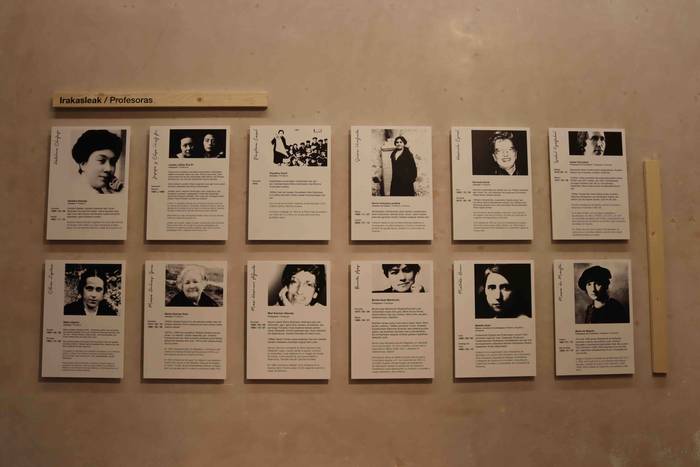 'Itzalpeko emakumeak' erakus 19 1613734177010