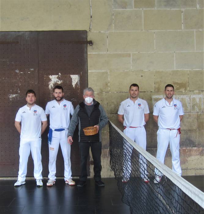 I. Urtxalle Saria, Karrera e 4 1641826748004