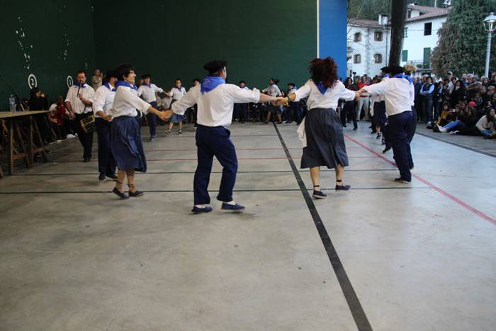 Erakustaldiz betetako arrats 69 1507490332742