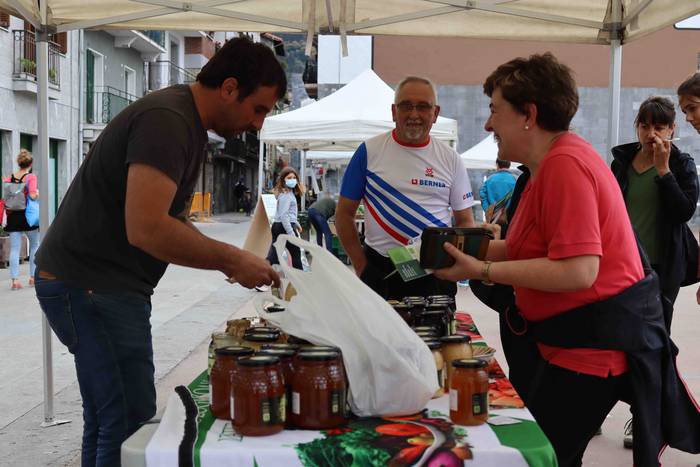 Lehen azoka ekologikoa egin  23 1635685255183