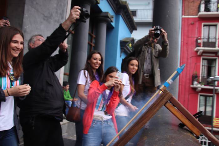 Egunari kolorea jarri diote  9 1529152434280