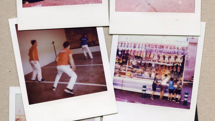 Polaroid-ekin egindako 'udako postalak'