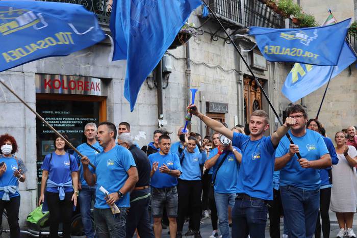 Tolosa urdinez jantzi da 54 1632073512935